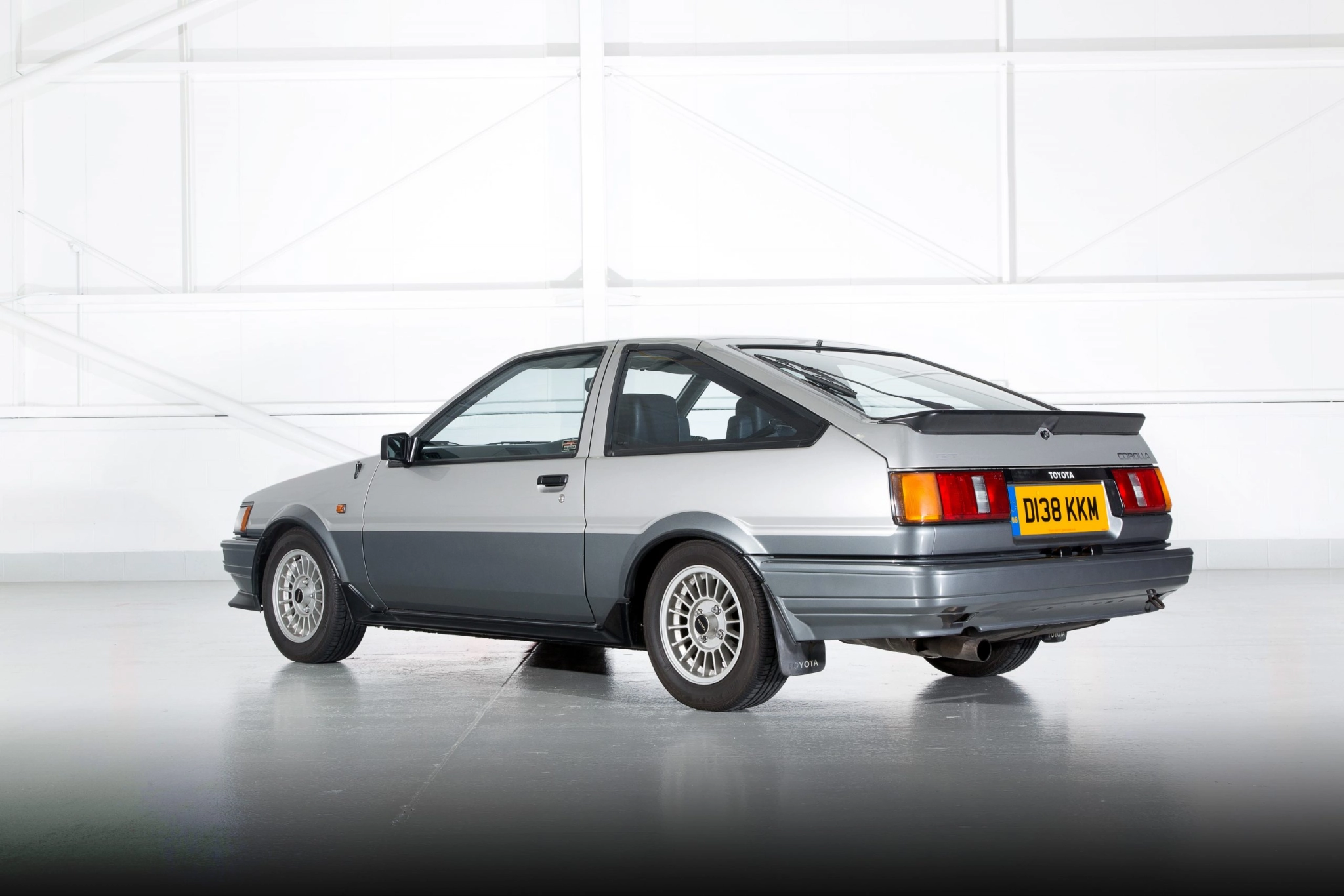 Corolla Coupe 1986 v2 1 scaled 1 (1)